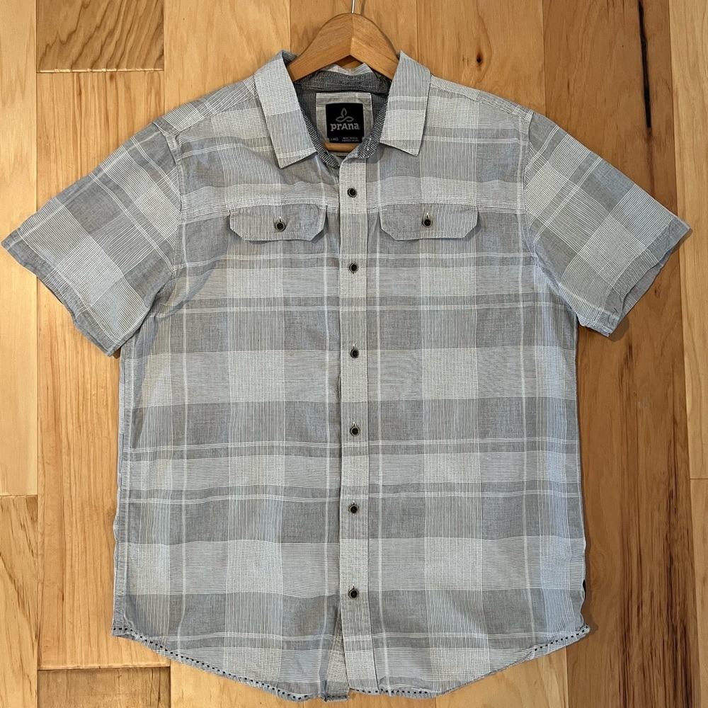 Prana Men’s gray and white plaid button up down